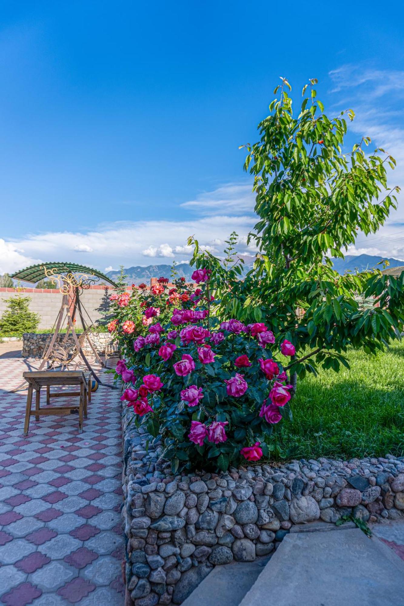Svetlana Guest House Bokonbayevo Kültér fotó